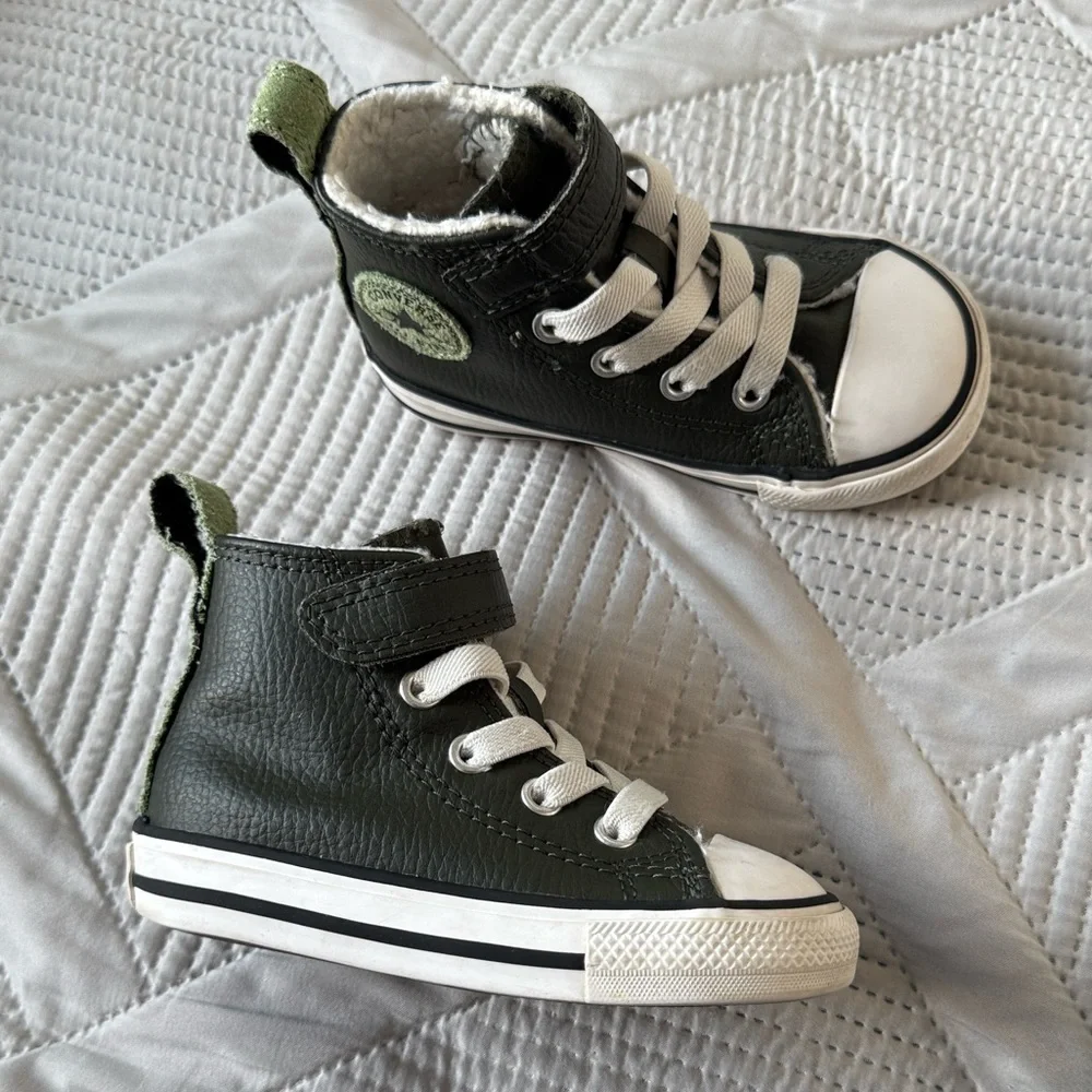 Converse Toddler High-Top Faux Shearling Lined Leather Sneakers in Dark Green 6